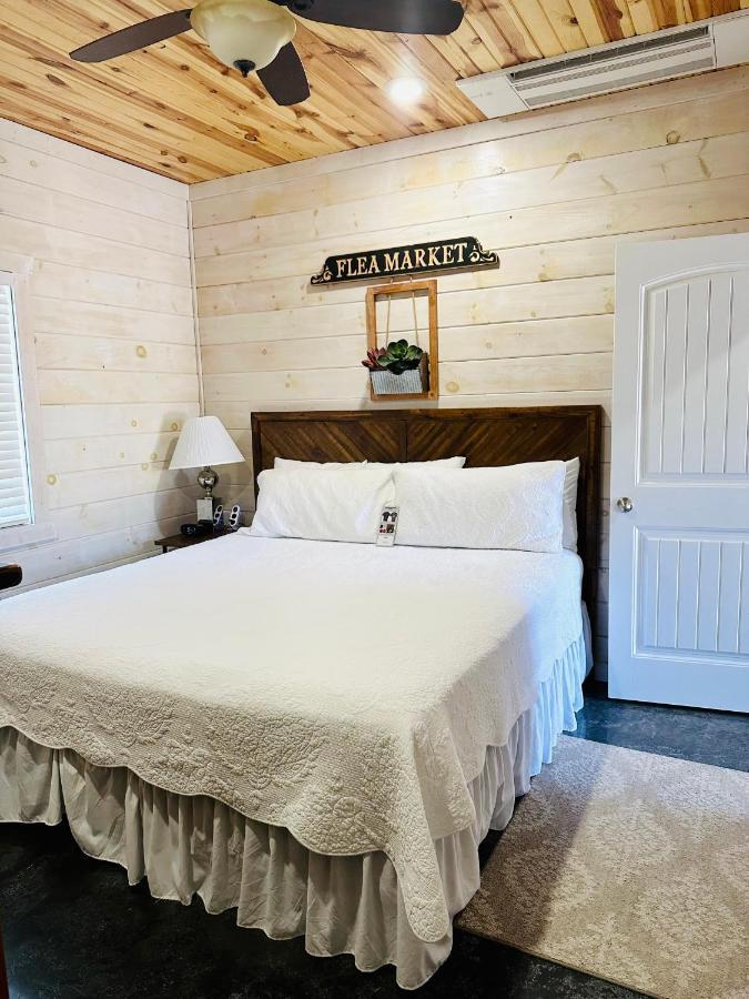 Knotty Squirrel Cabins Mountain View Extérieur photo